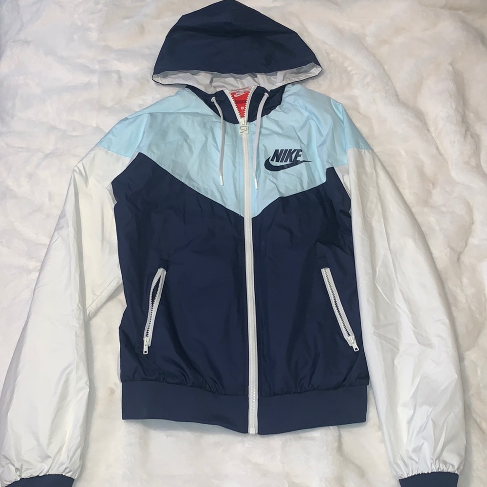 Nike Women’s The Windrunner Zip Hoodie Jacket